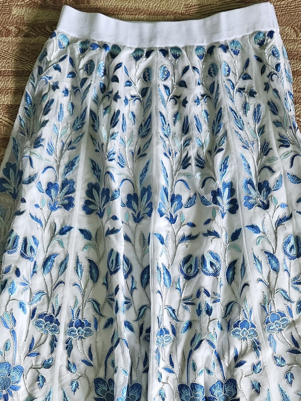 NWT Soft Surroundings Blue Floral Embroidered White Skirt